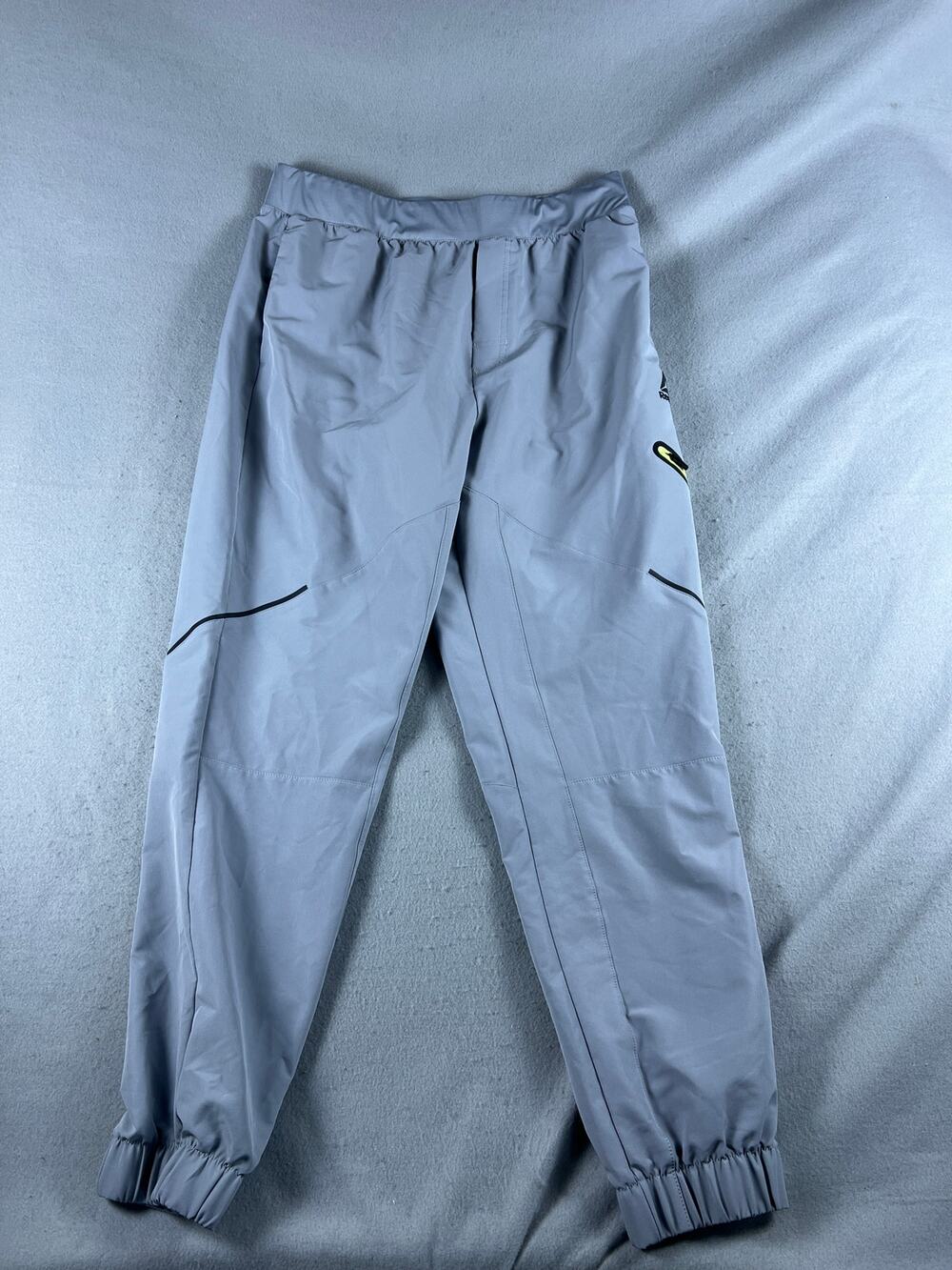 Reebok Infinity Joggers Mens L Gray Tapered Cuffed Hem Cargo Sports Track Pants